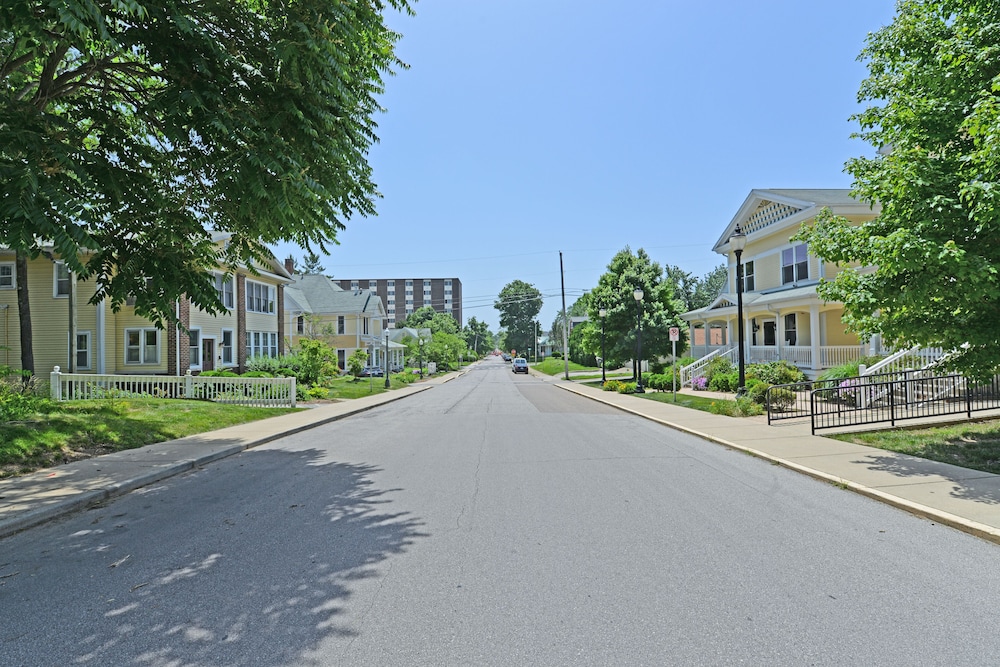 Grant Street Inn 1/49
