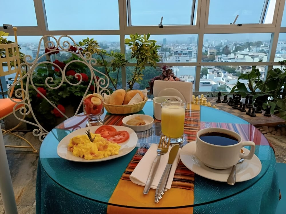 Hotel Vila Santa Miraflores 45/70
