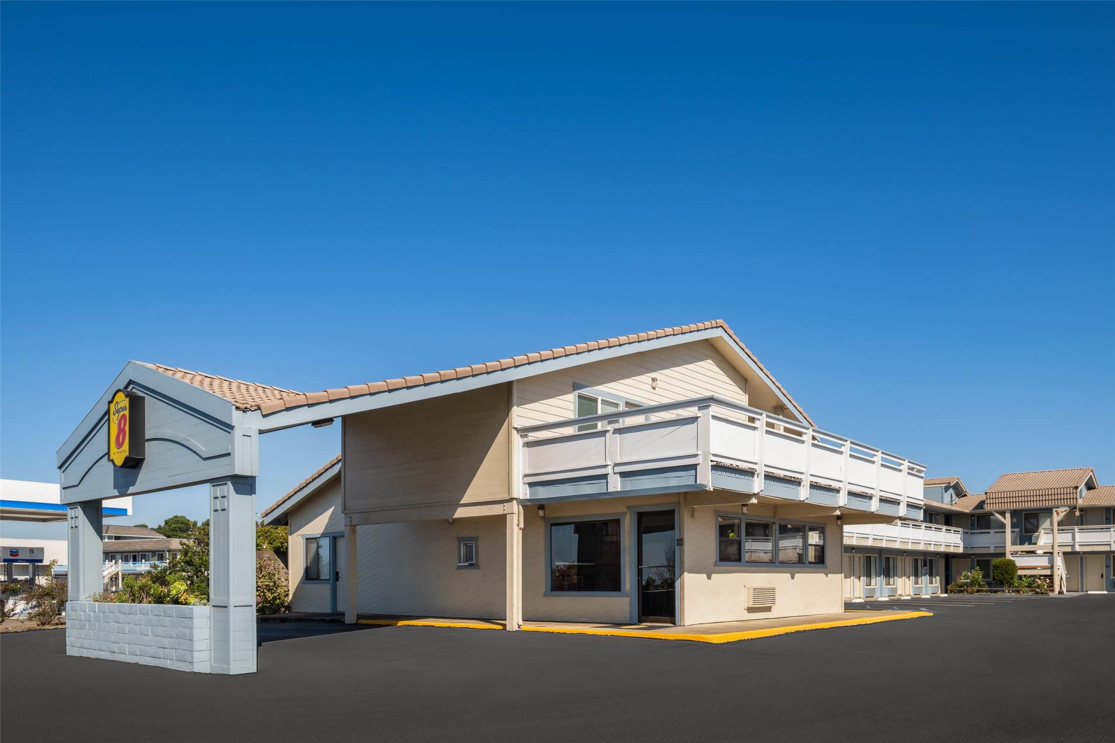 Super 8 by Wyndham Fort Bragg 3/35