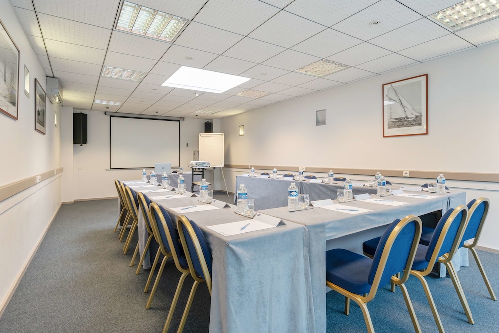 Kyriad Vannes Centre Ville 52/64