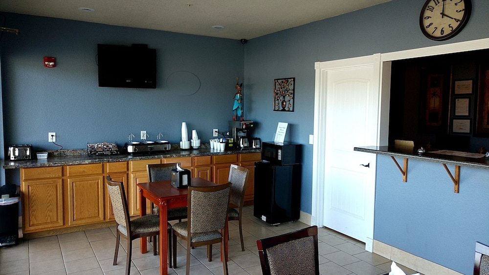 HiWay Inn Express Kiowa Hwy 69 36/55