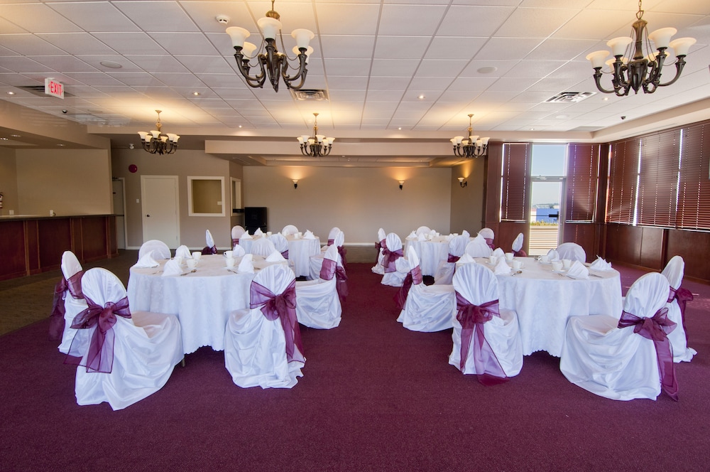 Comfort Inn & Suites Surrey 46/60