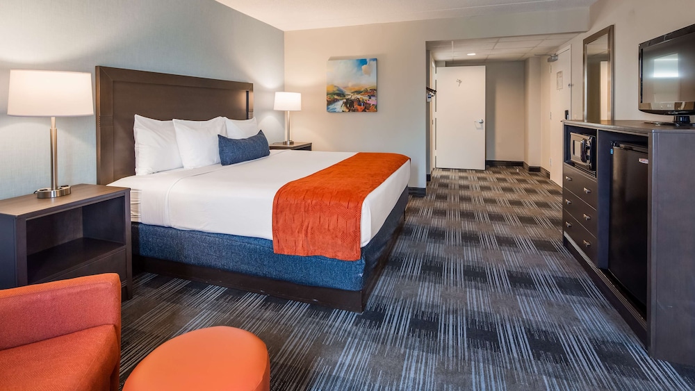 Best Western Plus Alexandria / Fort Belvoir 13/40