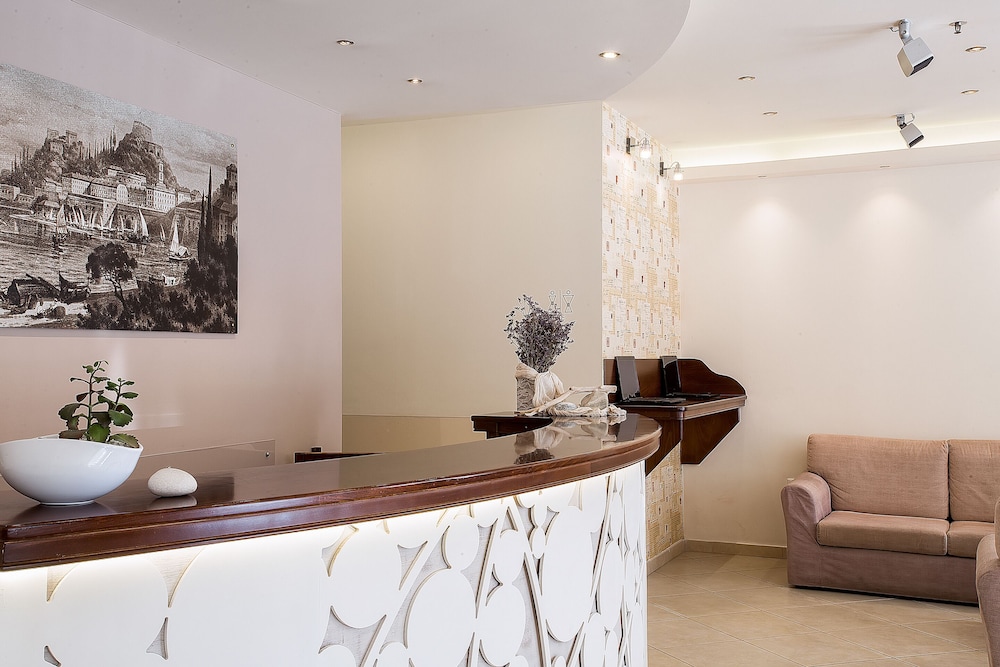 Telesilla Hotel 13/74
