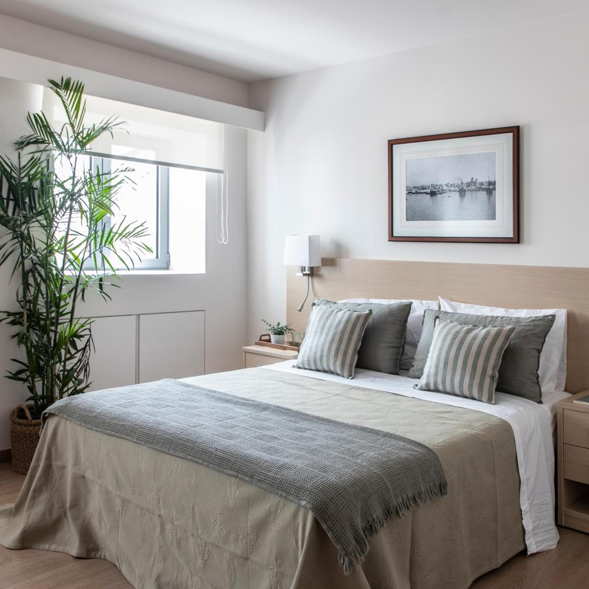 Room, Double Bed