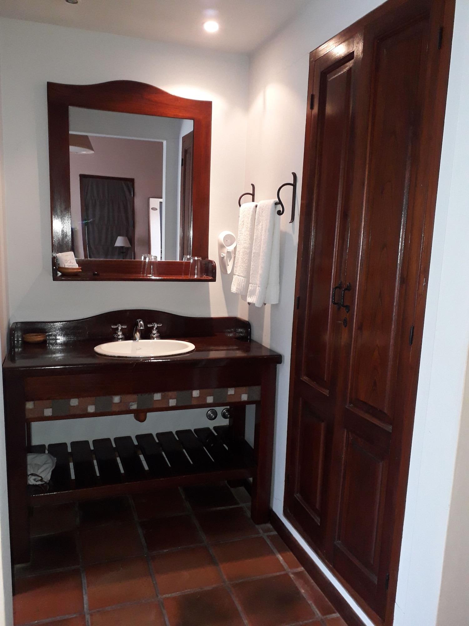 Hotel Torrontes 7/50