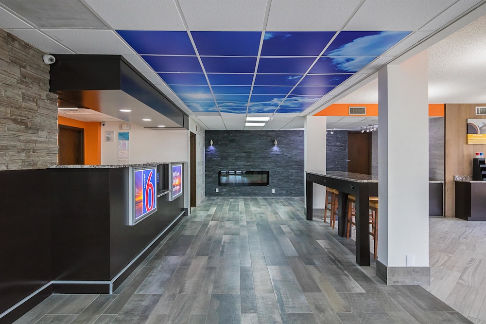 Motel6 Savannah, GA - Midtown 7/44