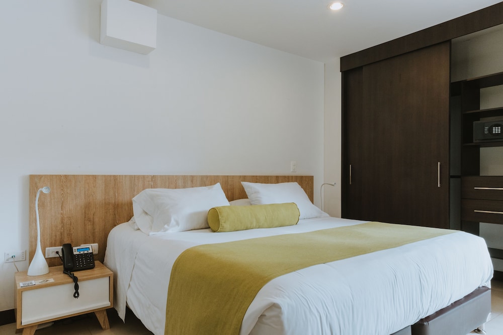 Travelers Rio Verde Living Suites 10/50