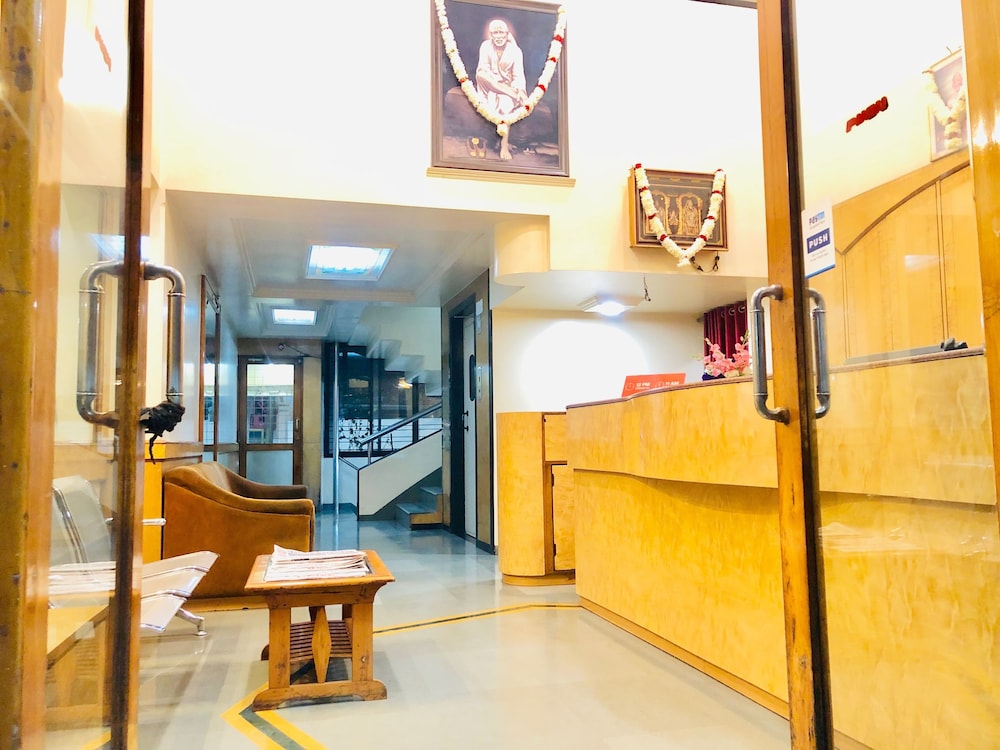 Hotel New Uttam Hira Palace 8/34