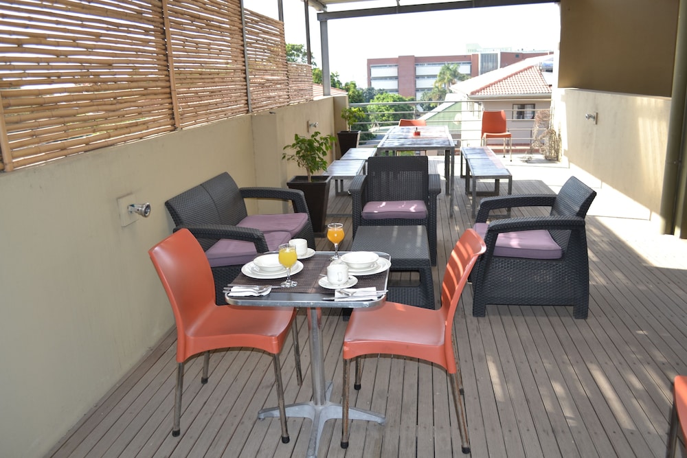 Mesami Hotel 33/37