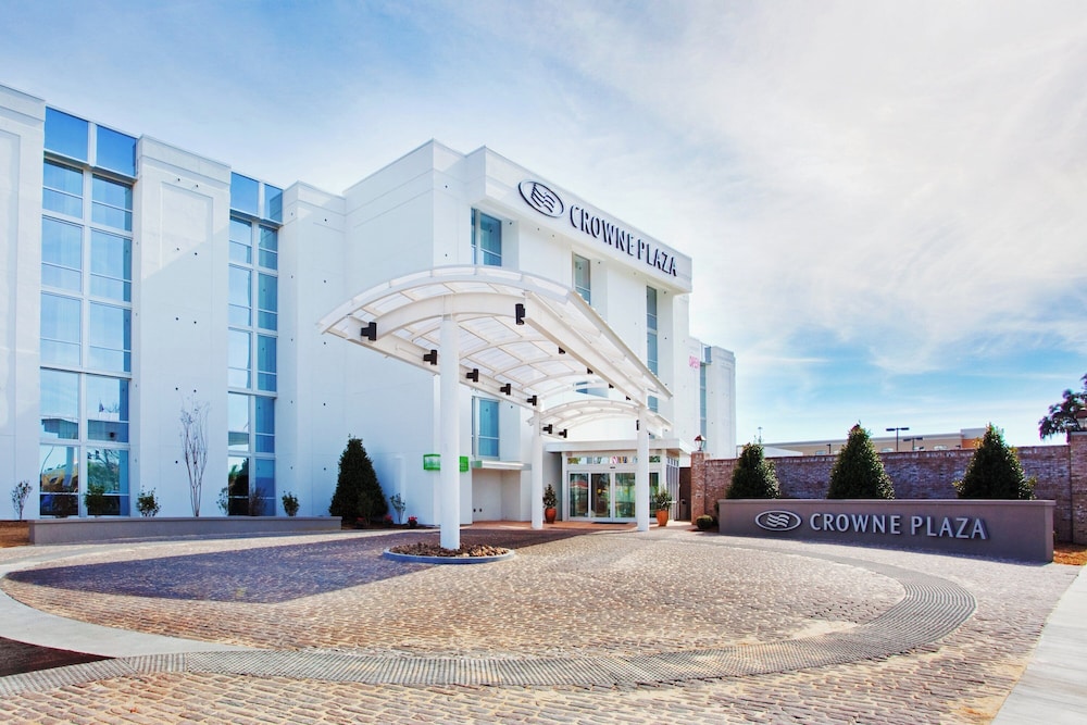 CROWNE PLAZA CHARLESTON AIRPORT CONV CTR 68/76