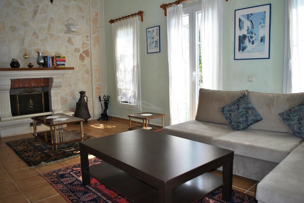 Hotel Dionysia 42/69