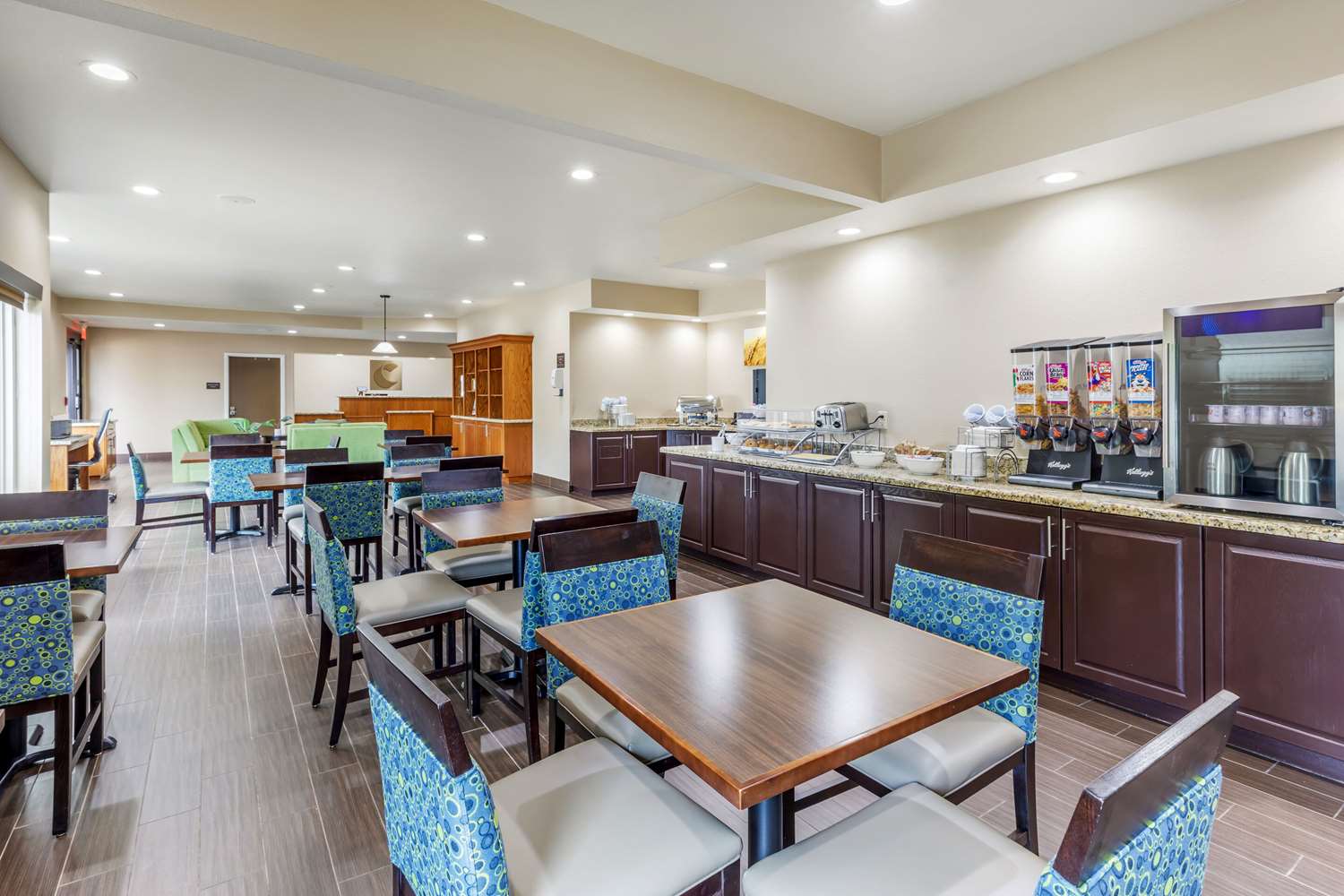 restaurant cafeteria