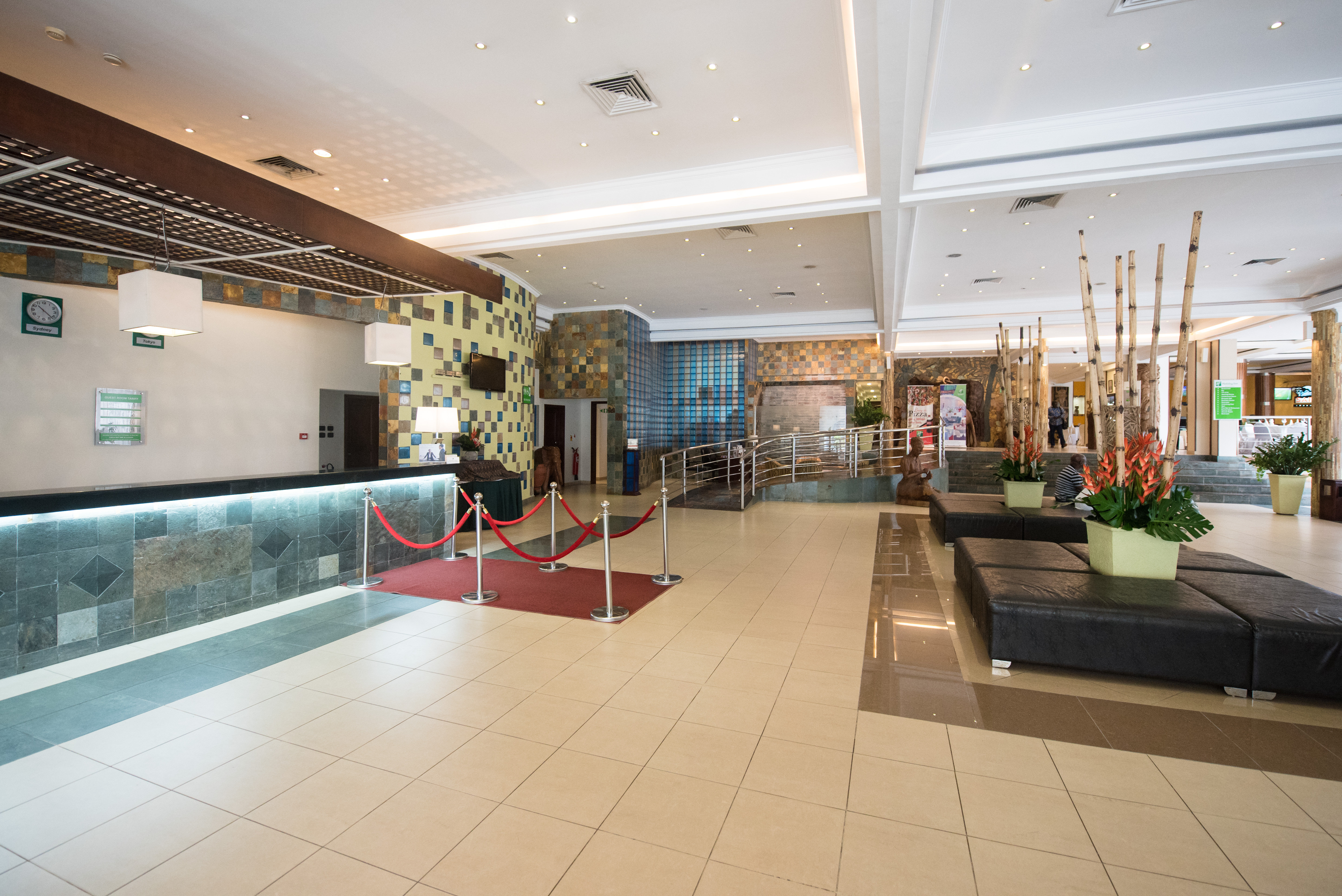 HOLIDAY INN ACCRA AIRPORT 14/60