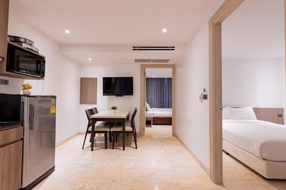Sukhothai Residence Ruamrudee 28/42