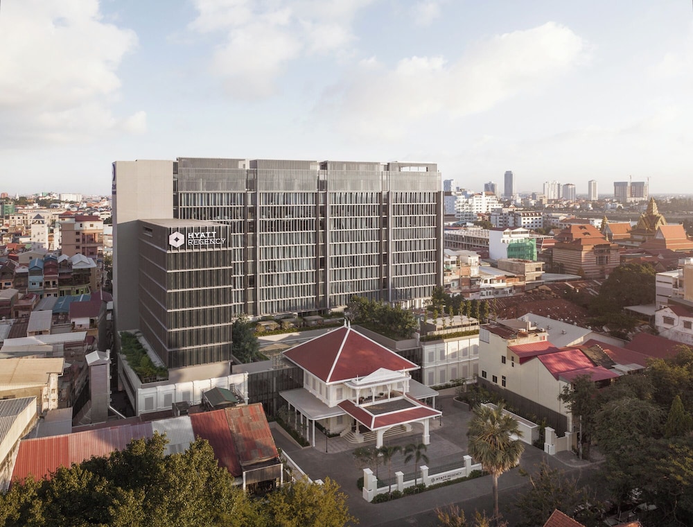 Hyatt Regency Phnom Penh 3/72