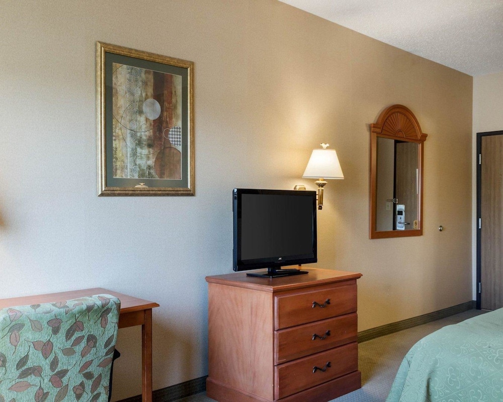 Quality Inn Brookings University 36/38