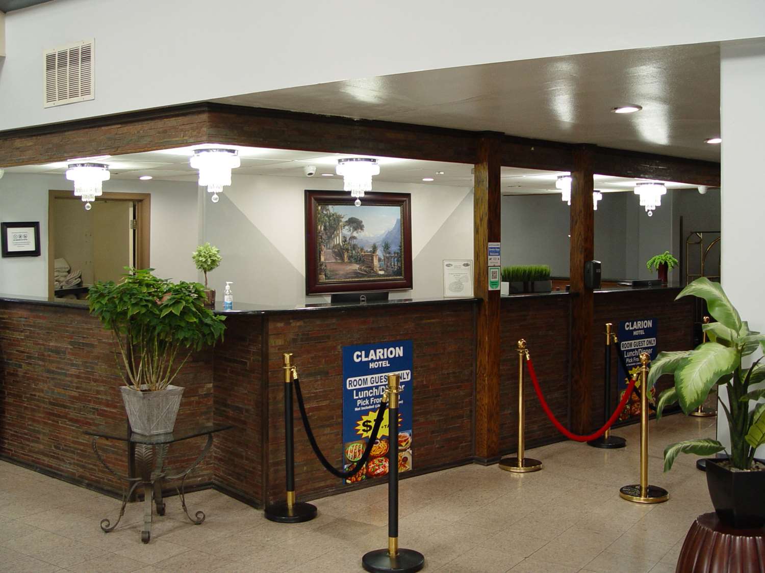 Clarion Hotel Bakersfield North 9/34