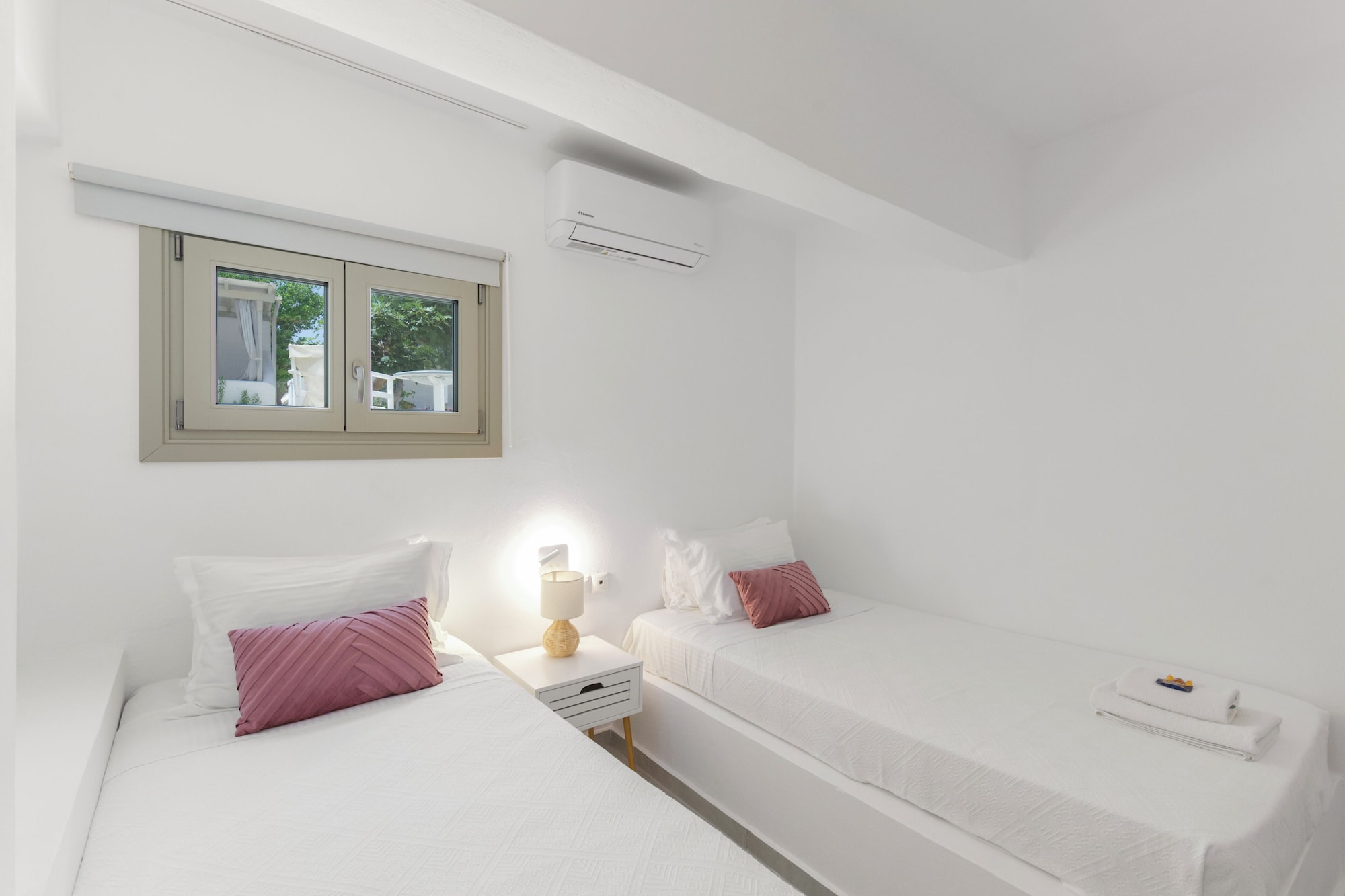 2 BEDROOMS, APARTMENT, GARDEN VIEW