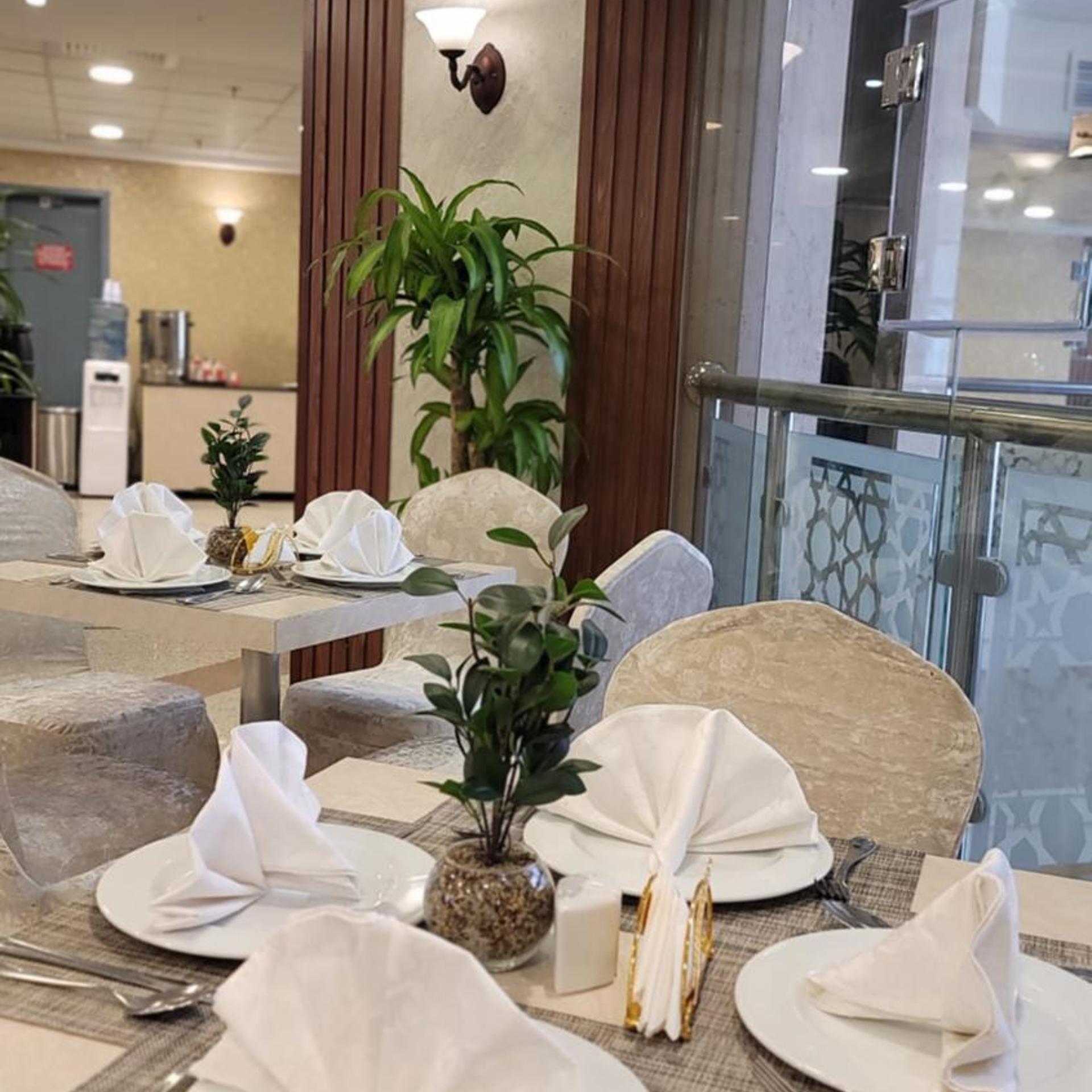 الأنصار الجديد(Al Ansar Palace Golden Tulip Hotel) 48/60