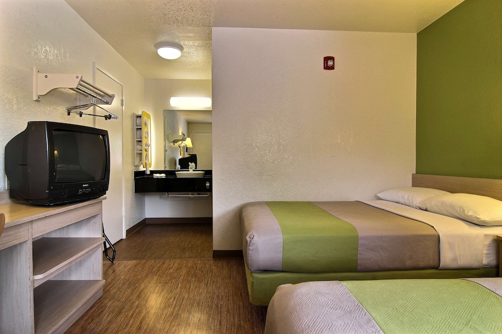 Motel6 Albuquerque, NM - Midtown 19/50