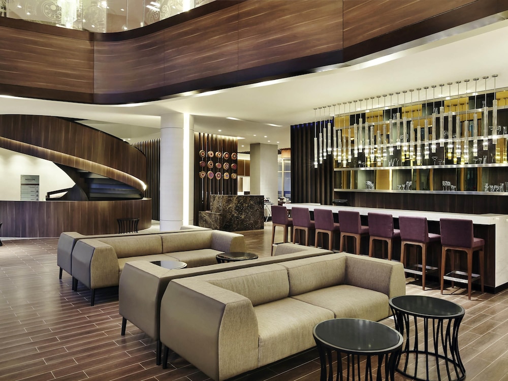 Mercure Karawang 46/66