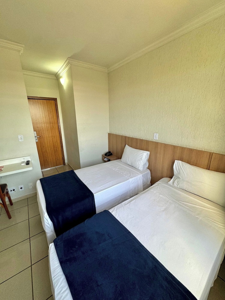 HOTEL SERRA NEGRA 18/59