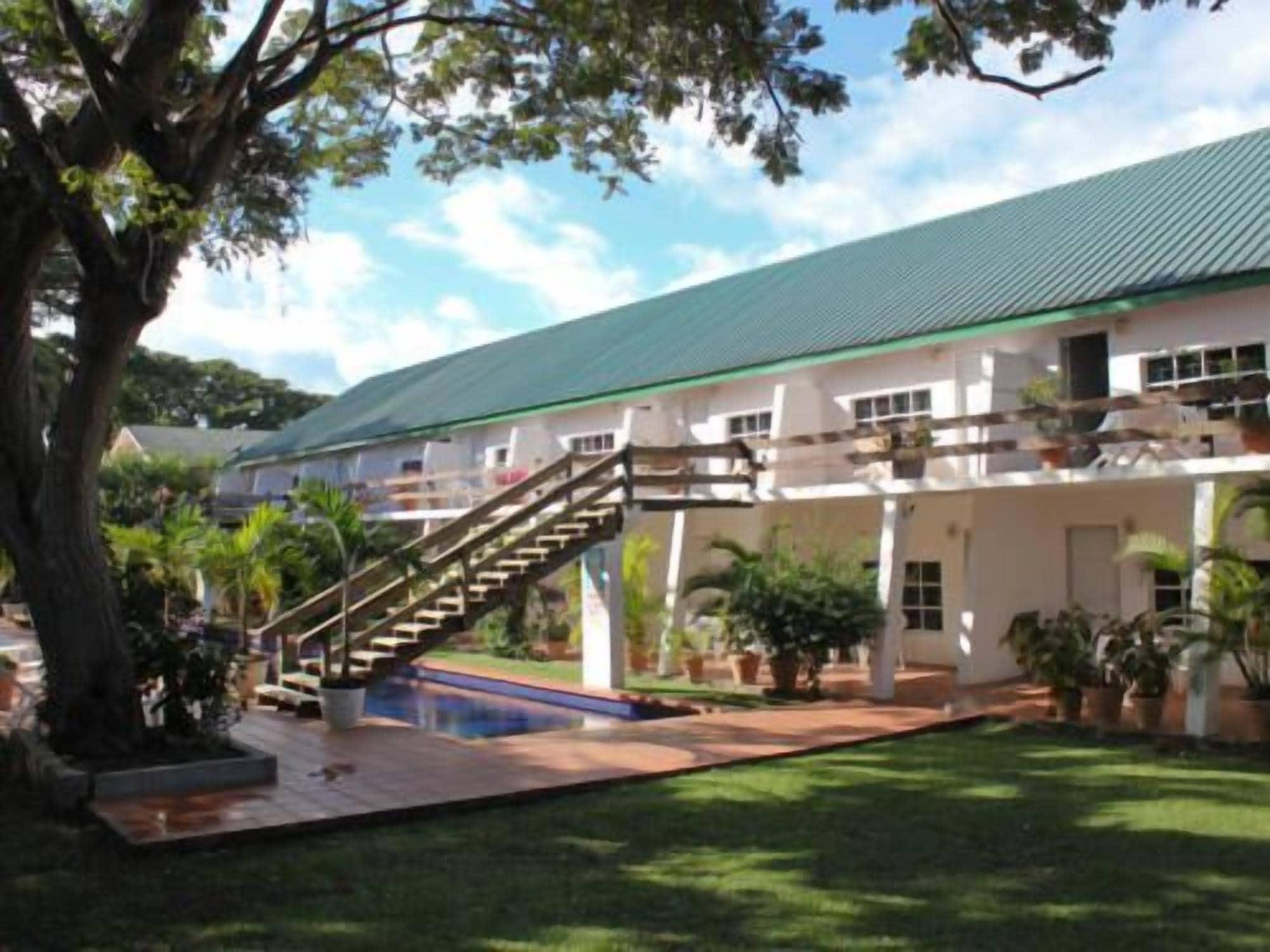 Summerland Suites 15/16