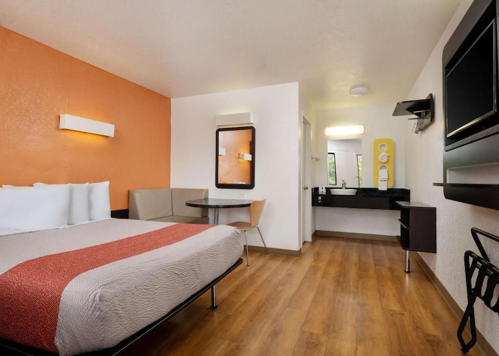 Motel6 Camarillo, CA 36/71