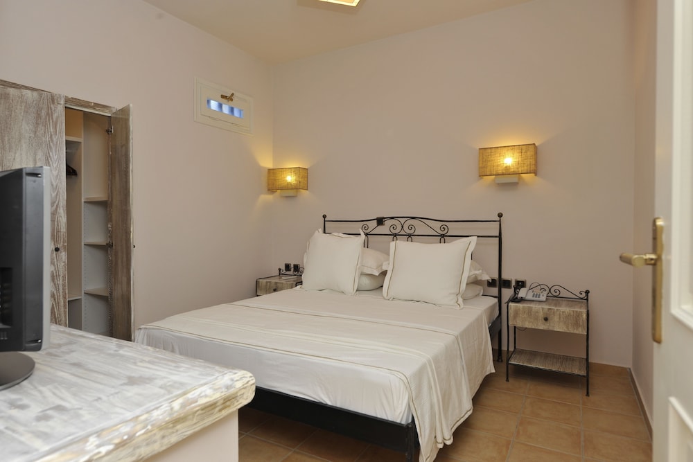 Ammos Naxos 8/50