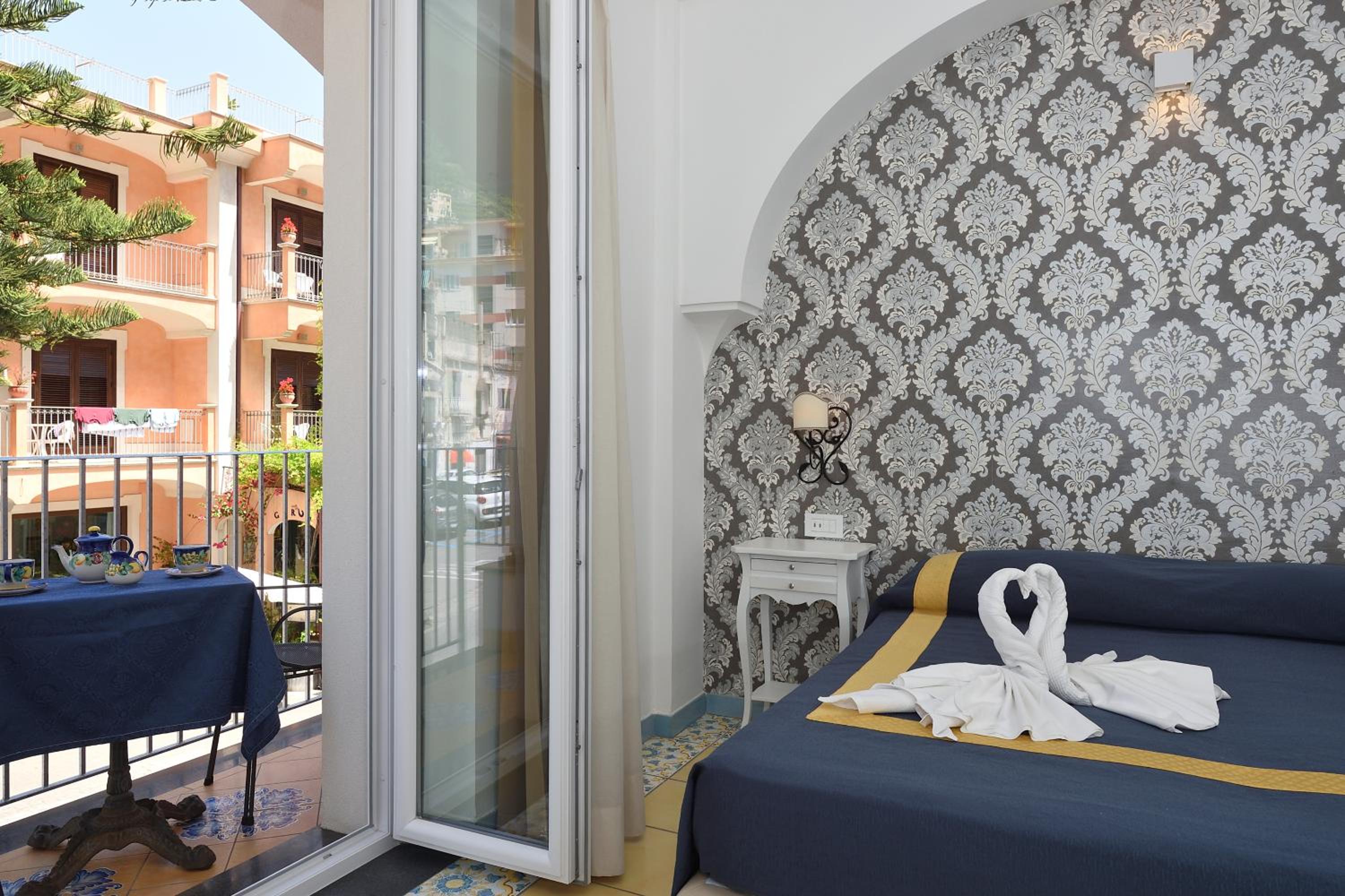 Hotel Settebello 24/50