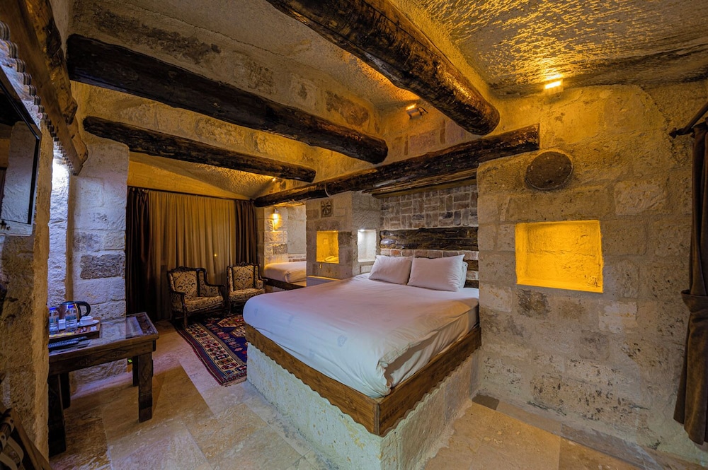 ROOM, SINGLE, DOUBLE BED