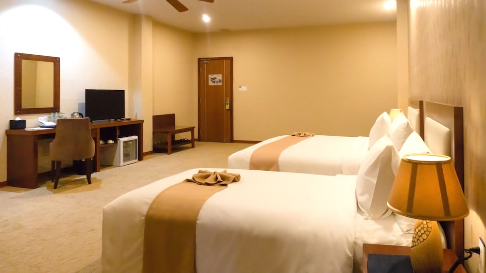 Ladalat Hotel 28/80