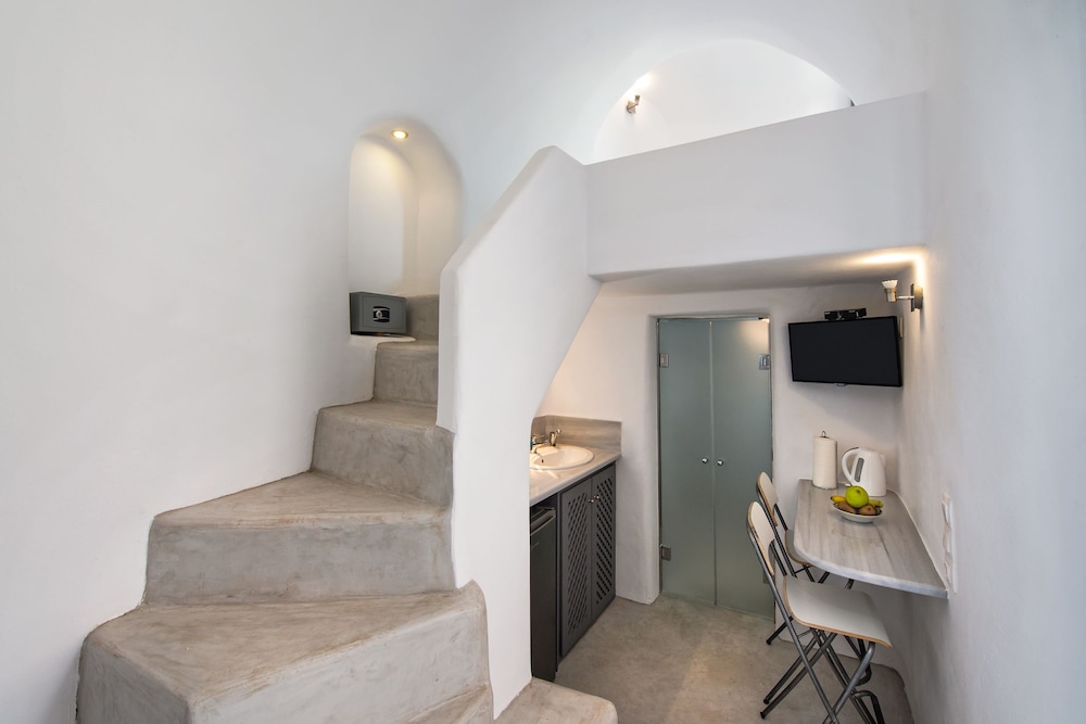 Theodora Suites - Adults Only 36/48
