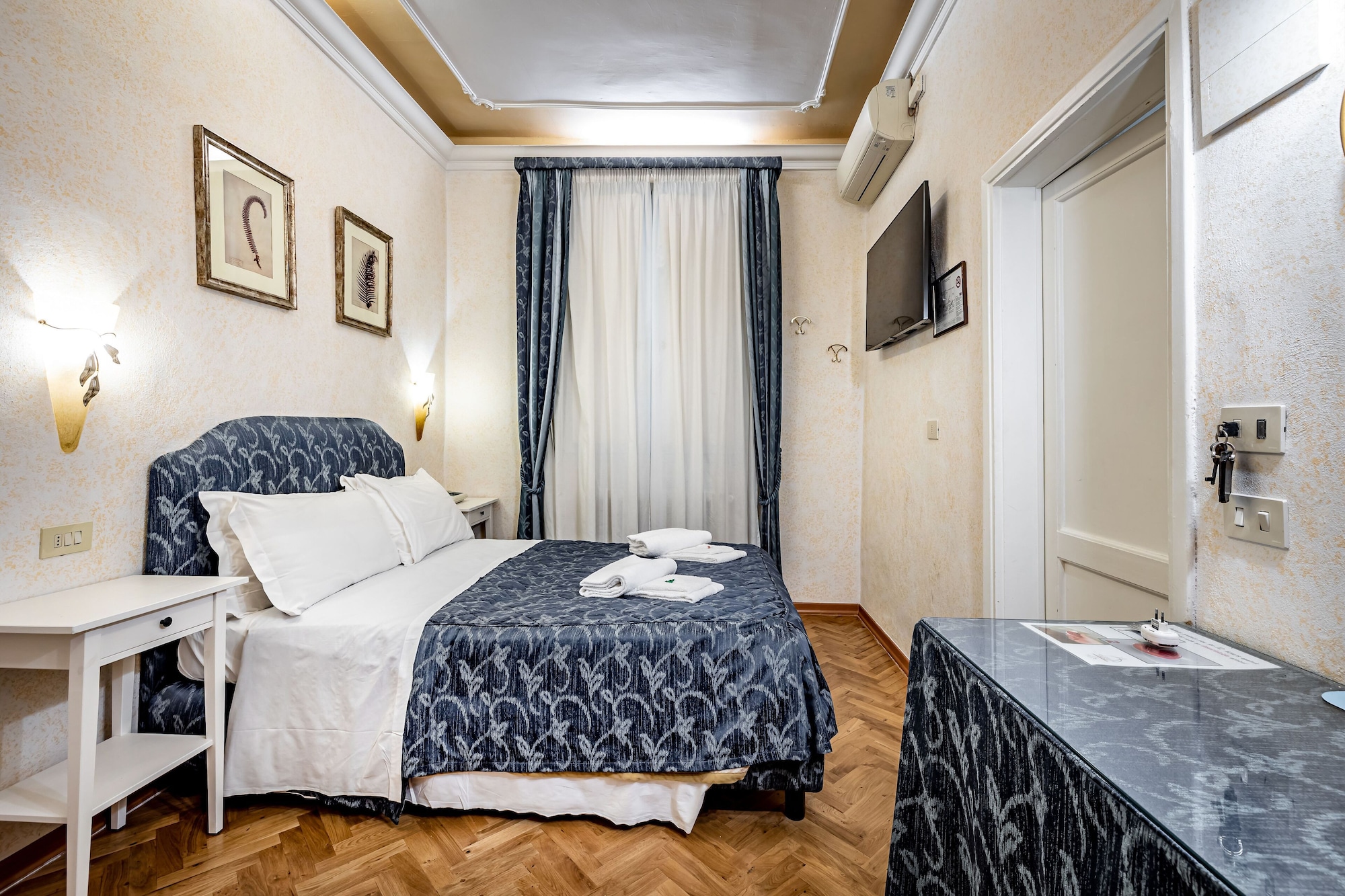 BASIC, DOUBLE BED