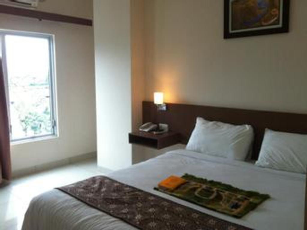 Bunda Hotel Bukittinggi 3/16