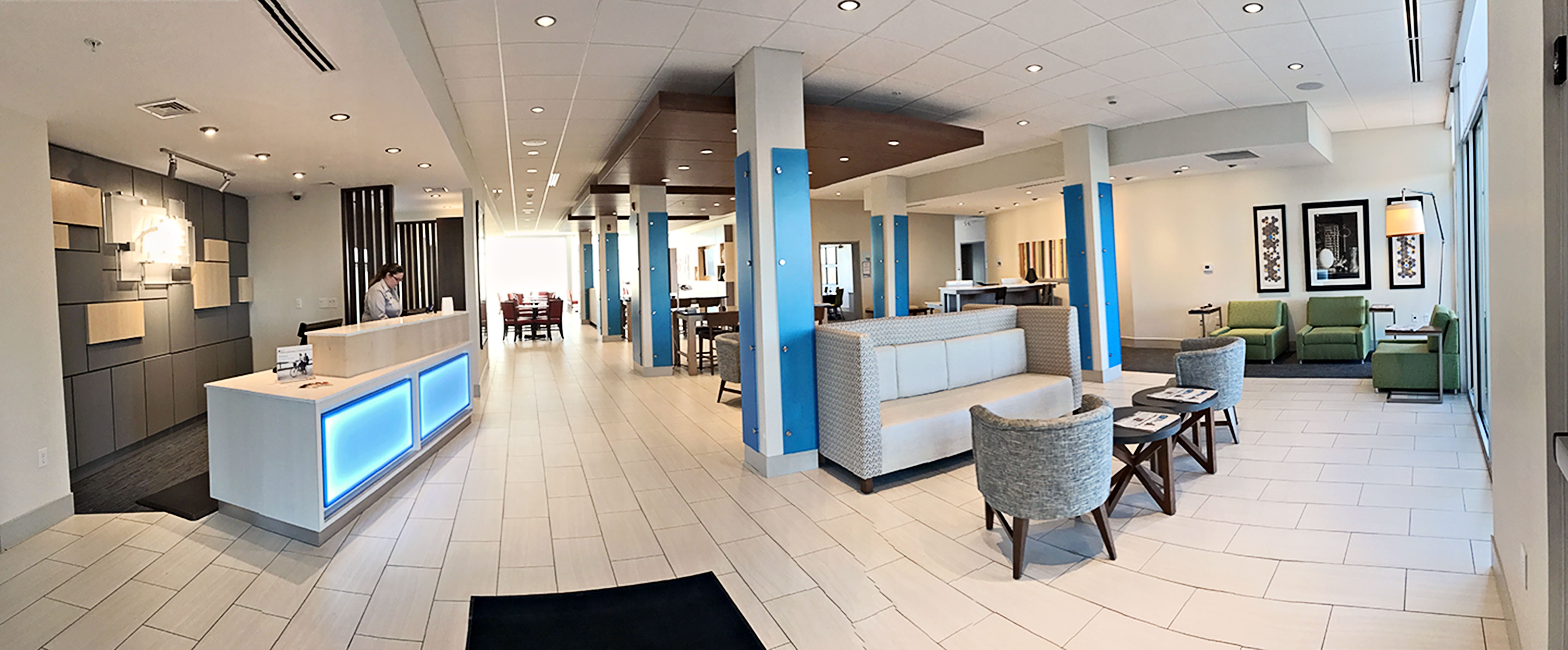 HOLIDAY INN EXPRESS & SUITES STERLING 37/56