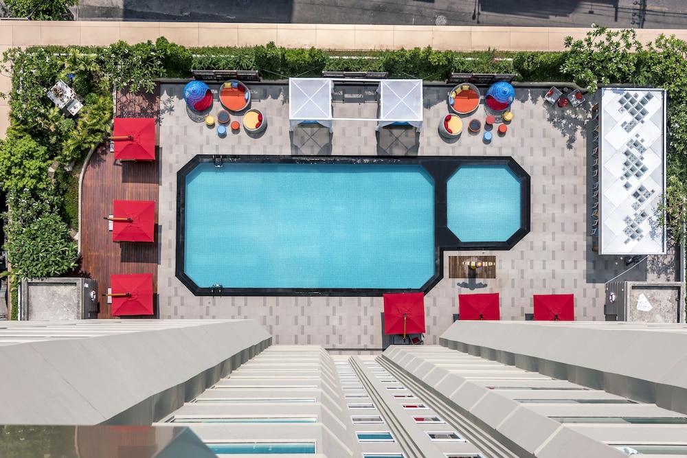 Mercure Bangkok Sukhumvit 11 10/49