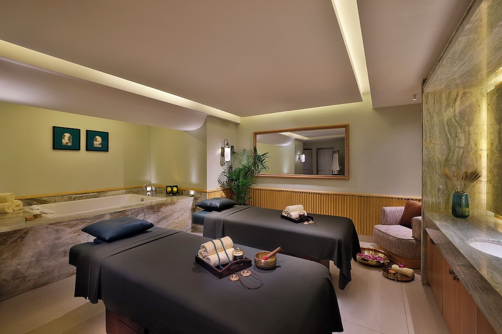Shangri La Eros New Delhi Hotel 39/72