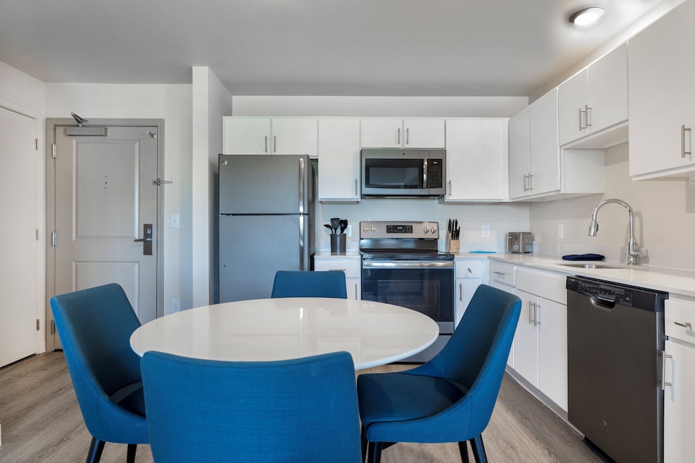 Soka Suites Dallas - Las Colinas 19/31