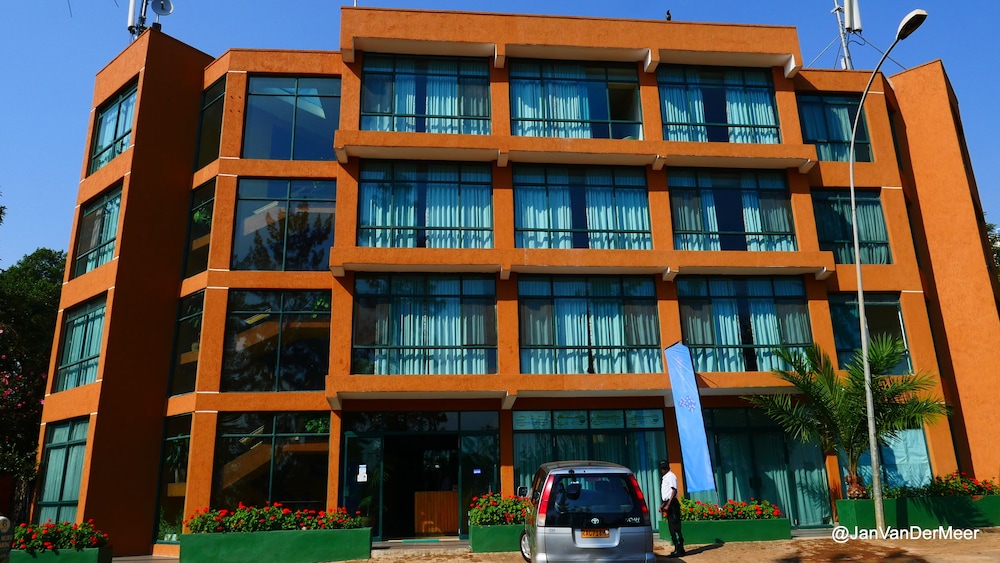 Gorillas City Centre Hotel 2/52