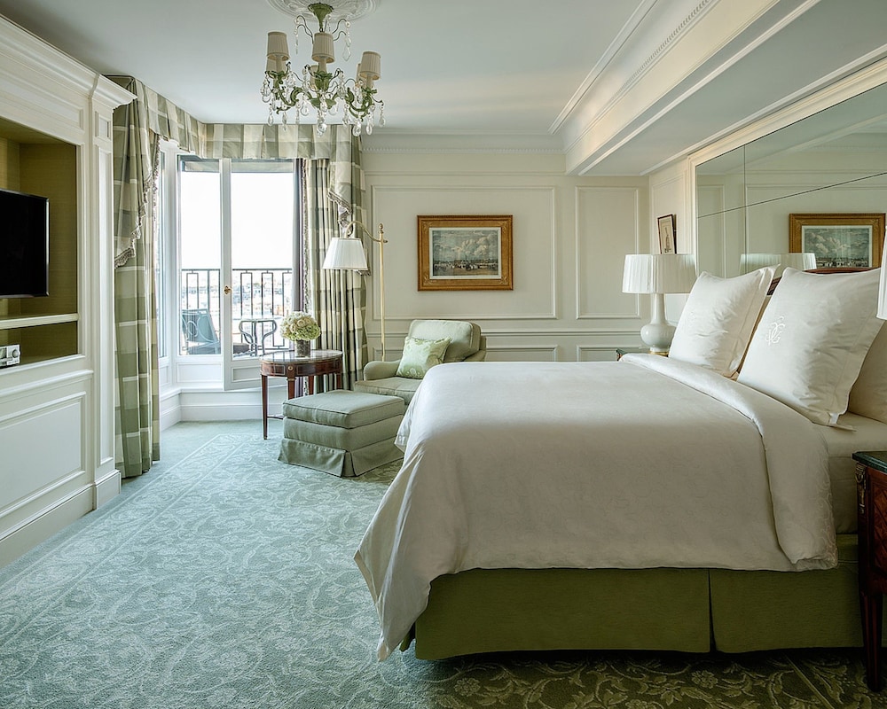 Four Seasons Hotel George V, Paris 13/62
