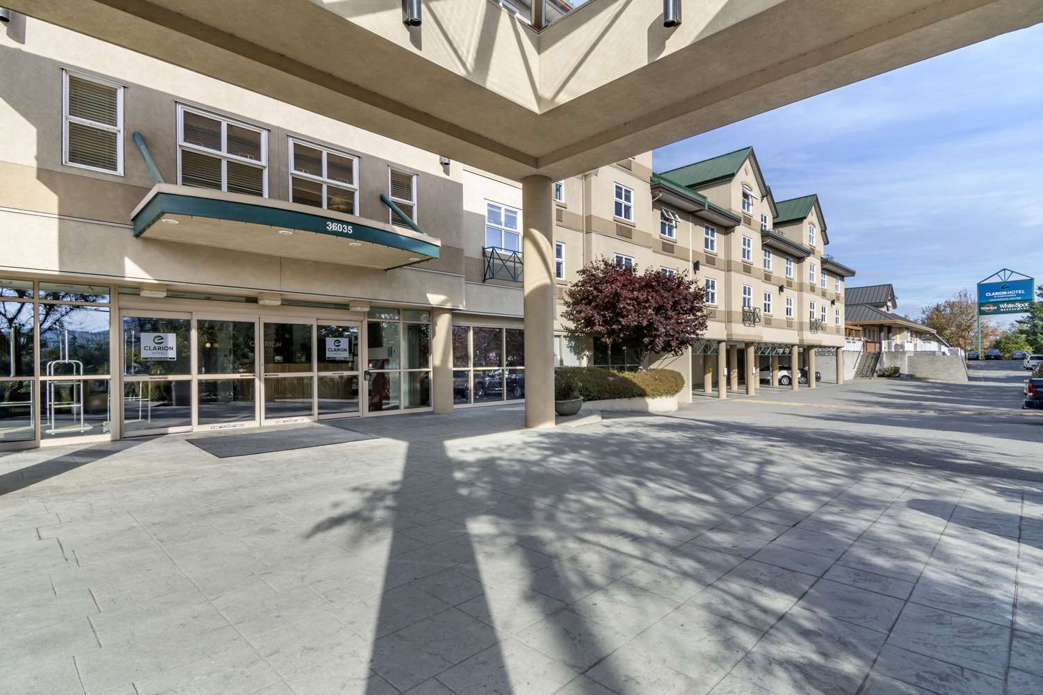 Clarion Hotel & Conference Centre Abbotsford - Fraser Valley 3/24