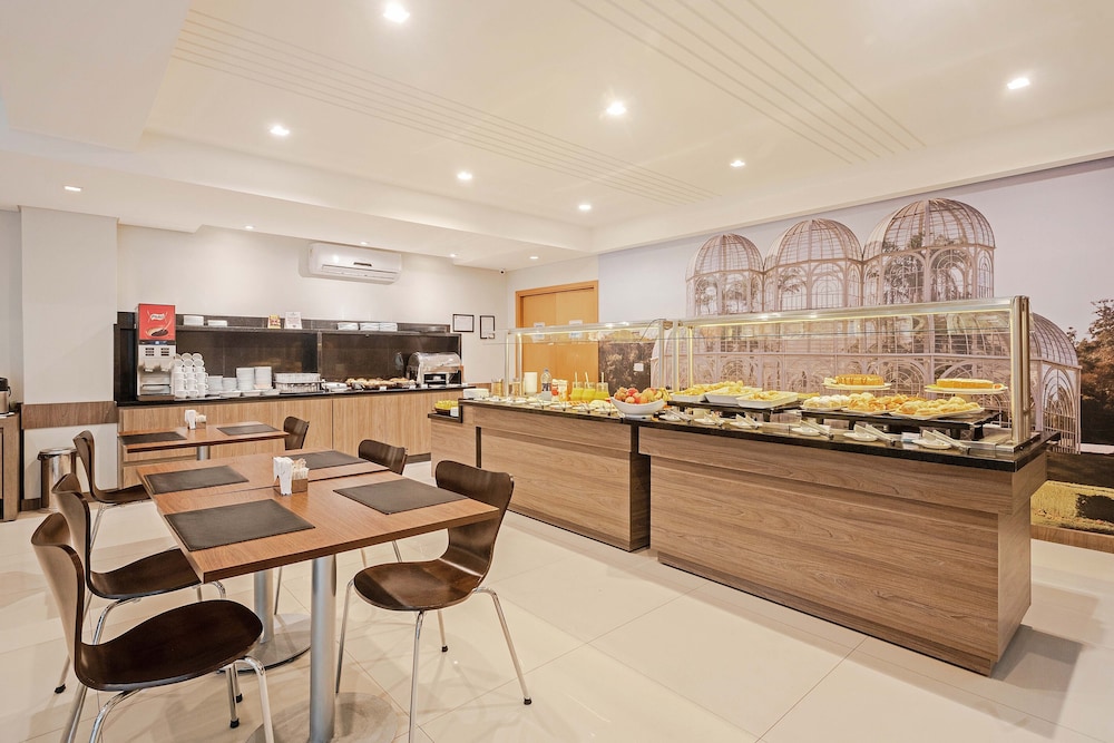 Slim Hotel Curitiba Av. das Torres 14/27