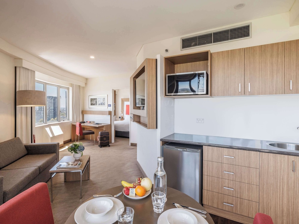 Novotel Sydney Olympic Park 32/48