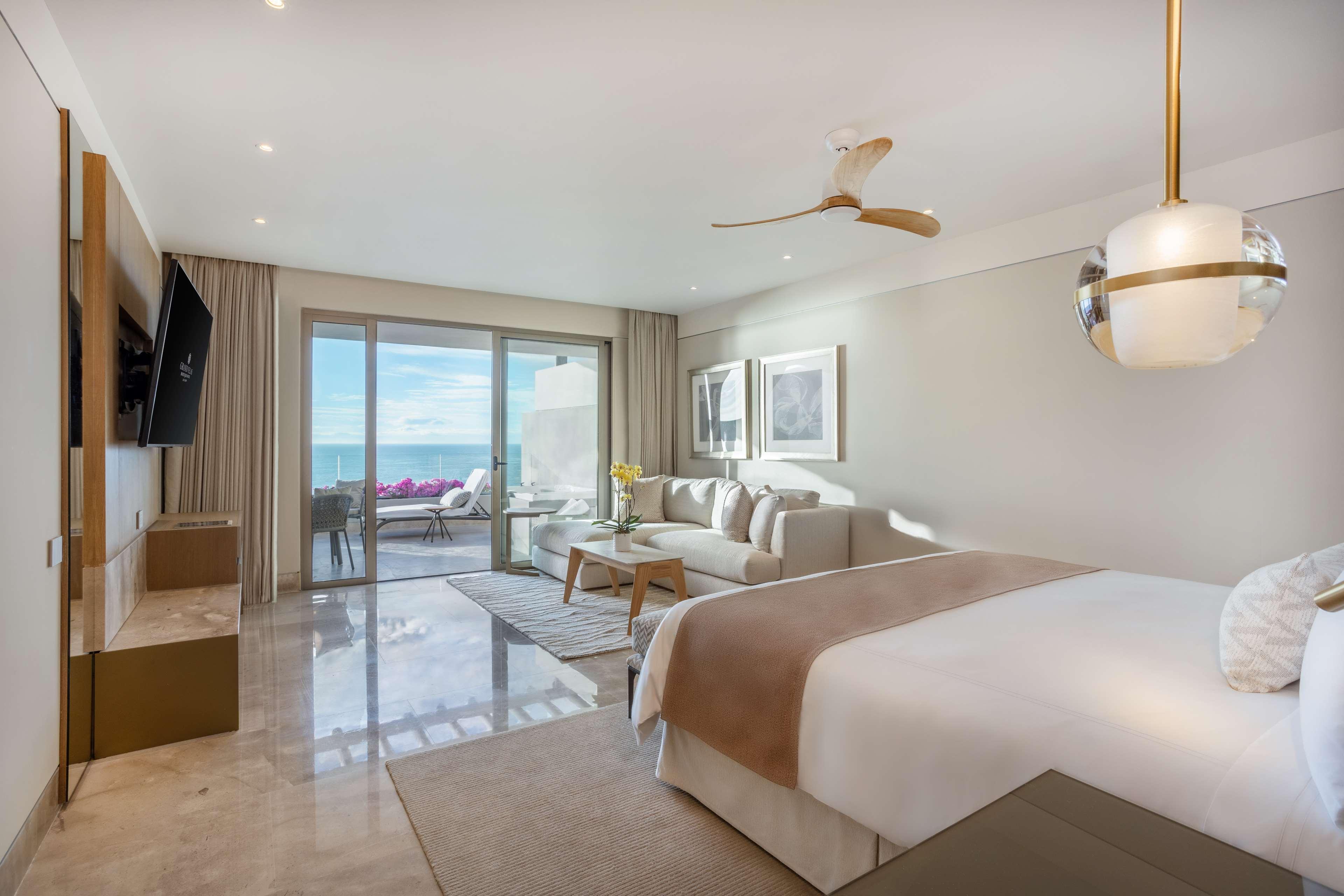 Sunrise, Triple, King Bed