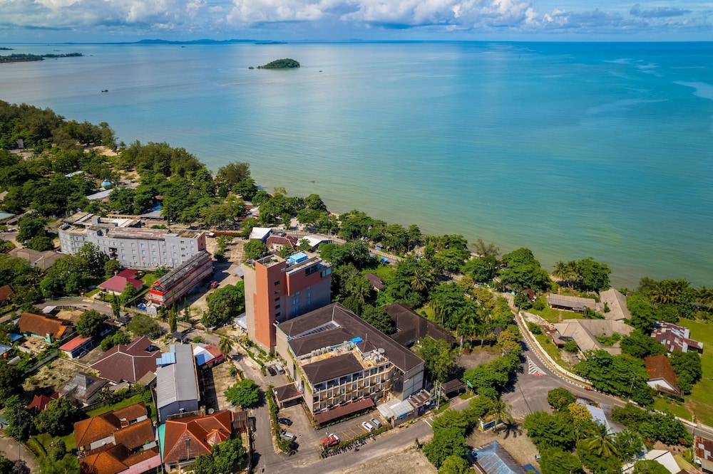 Golden Tulip Essential Belitung 52/59