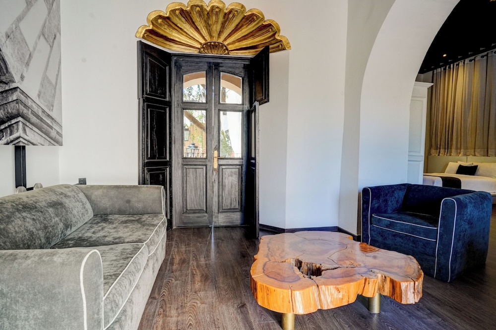 Meson de Santa Rosa Luxury Hotel 37/70
