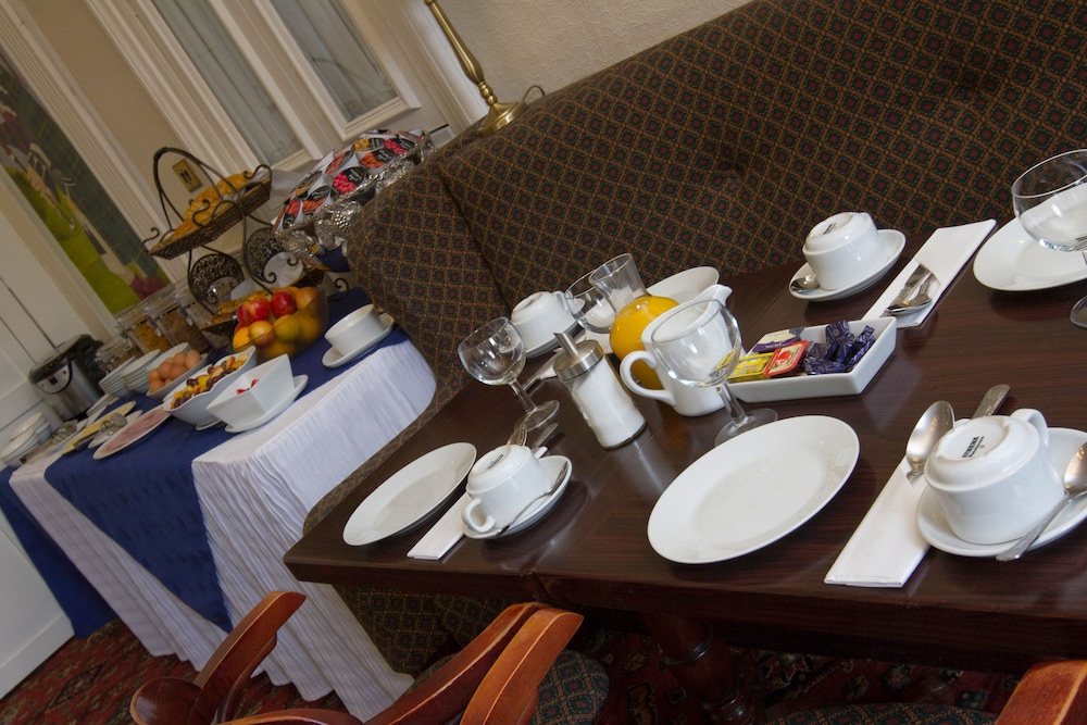 Edinburgh Thistle Hotel 43/50