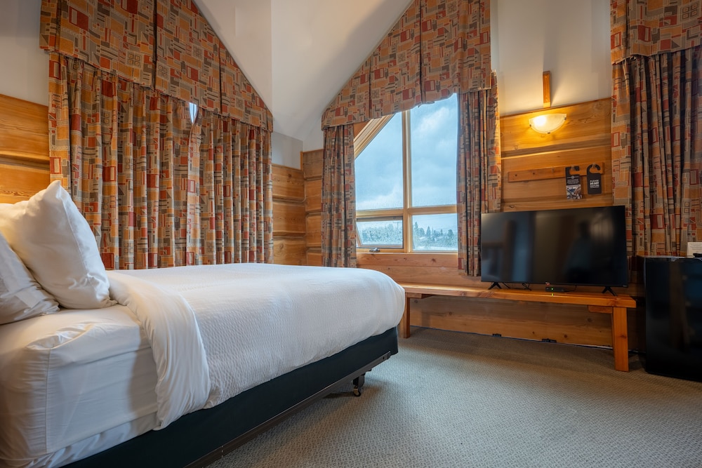 Basecamp Lodge Golden 17/62